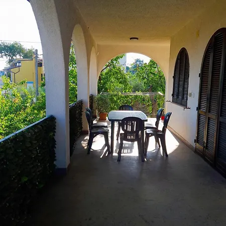 بيت للعطل Nicol Monteodorisio